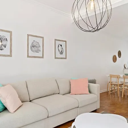 Appartamento Stunning 2-bedroom In Benfica,