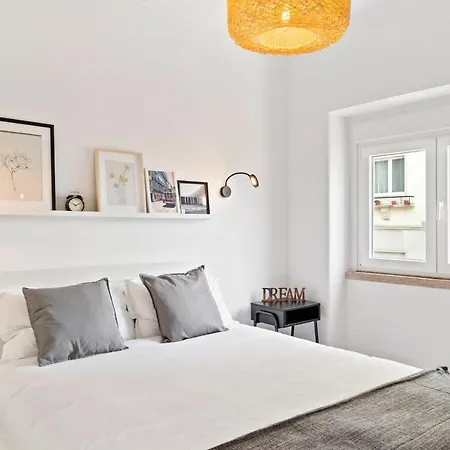Stunning 2-bedroom In Benfica, アパート *