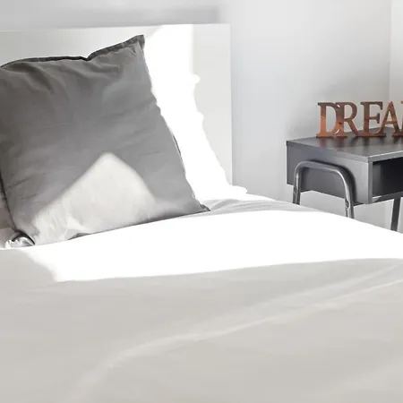 Stunning 2-bedroom In Benfica, 公寓