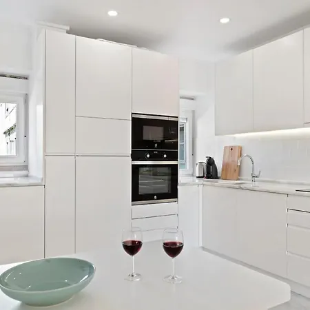 Stunning 2-bedroom In Benfica, Lisboa